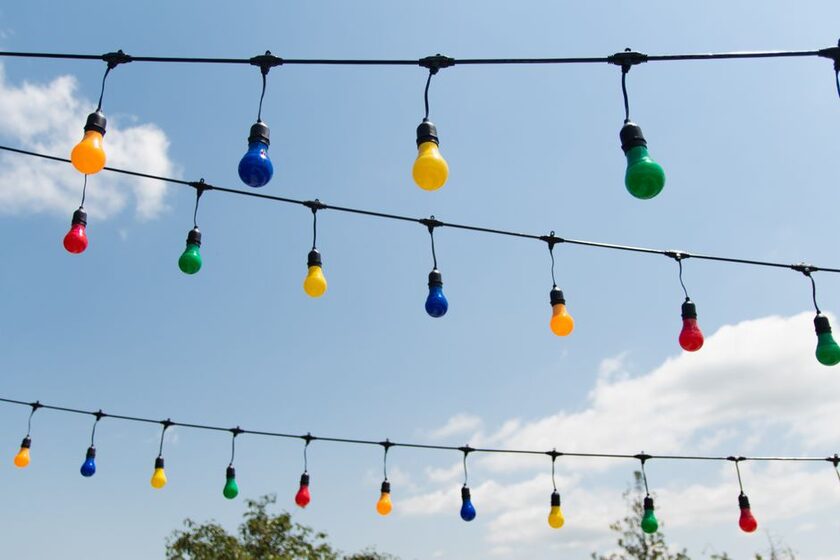 Guirlande guinguette 20 m multicolore IP65, 20 bulbes SKYLANTERN